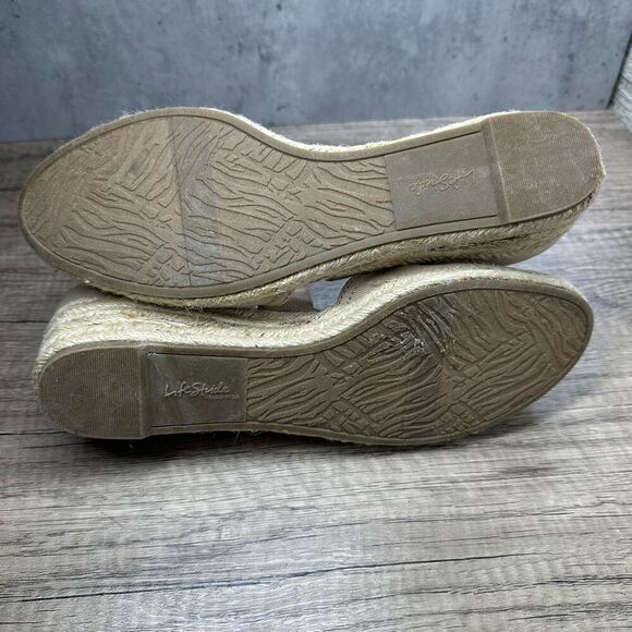 LifeStride~Women’s~”Kascade”~Tan Espadrille Mary Jane Wedge Heels~Size 11 - Picture 8 of 9